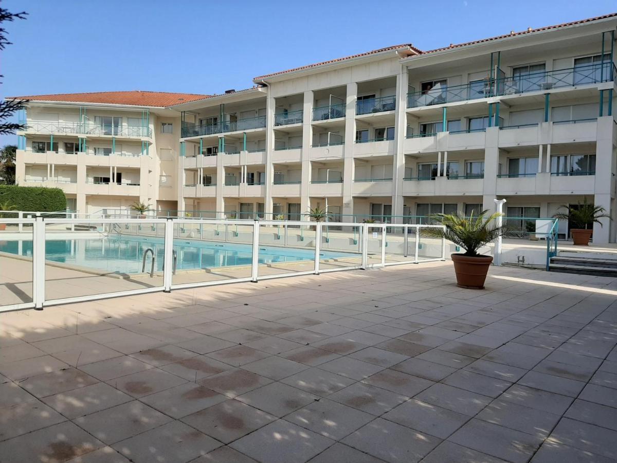 Appartement A Ciboure Avec Terrasse, Piscine Chauffee Et Parking - Ideal Golf Et Plage - Fr-1-239-551 エクステリア 写真
